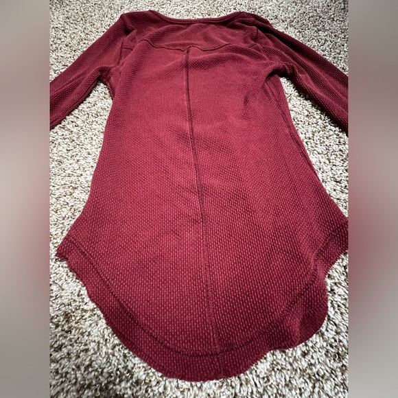 We The Free Women’s Small Maroon Sunni Valley Thermal Waffle Cut Long Sleeve Top - Picture 13 of 13